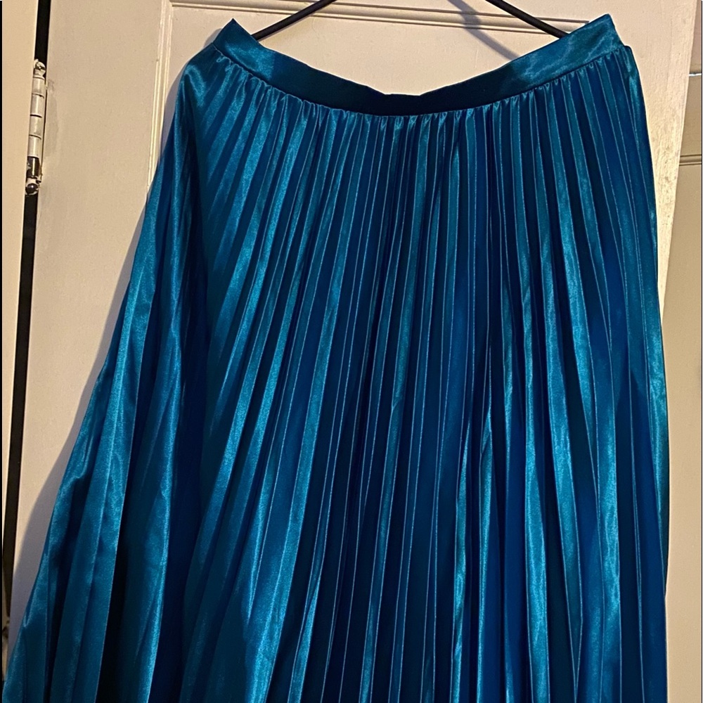 MIDI skirt